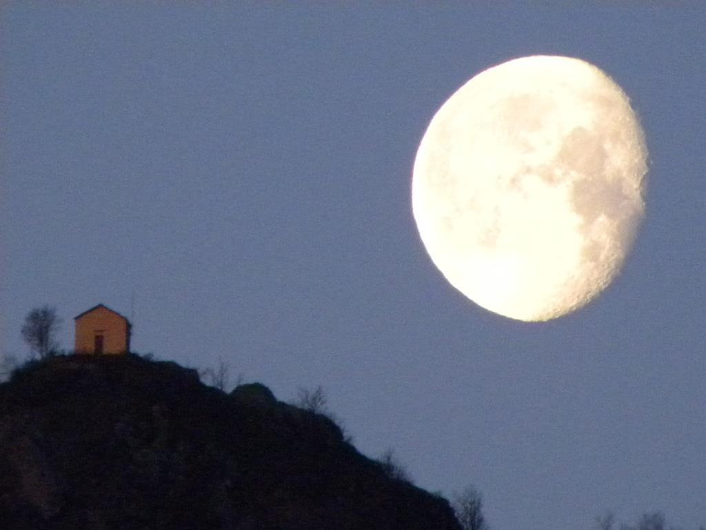U Tej Bed and Breakfast Cumiana Buitenkant foto